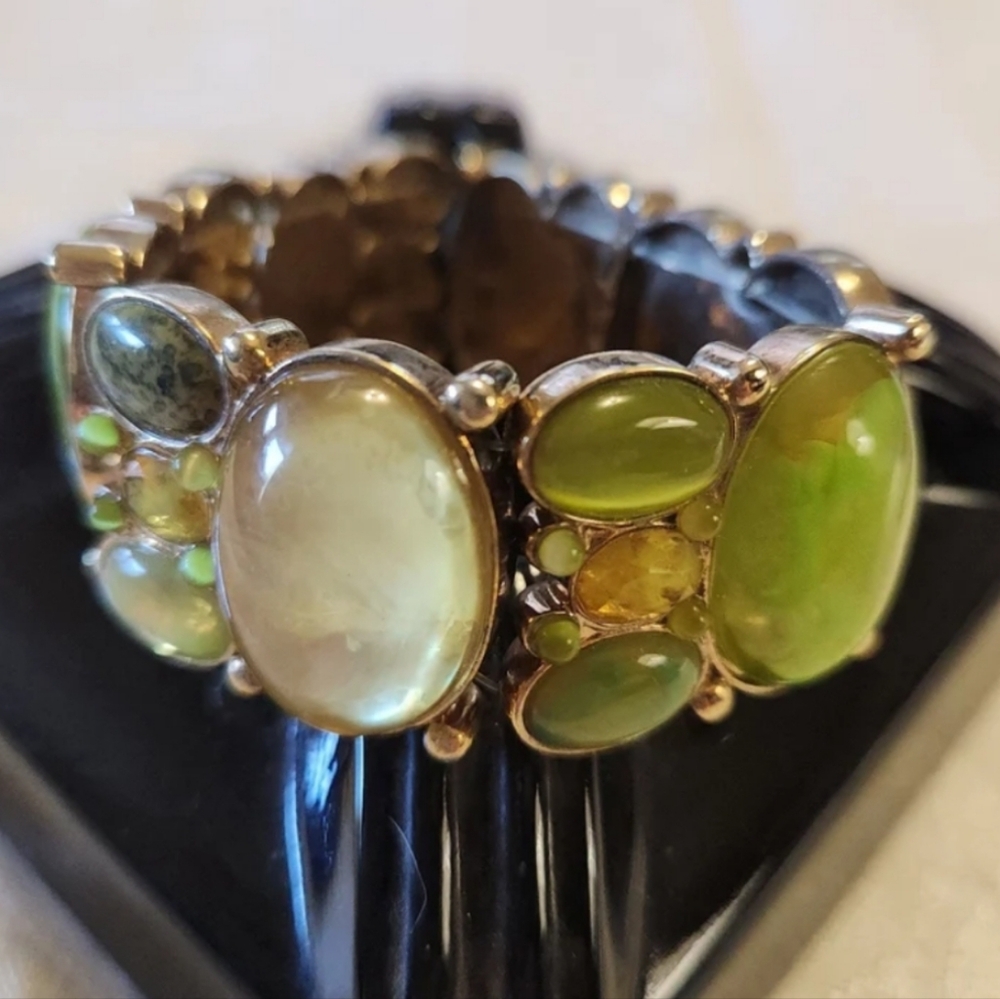 Green & Goldtone Stretch Bracelet